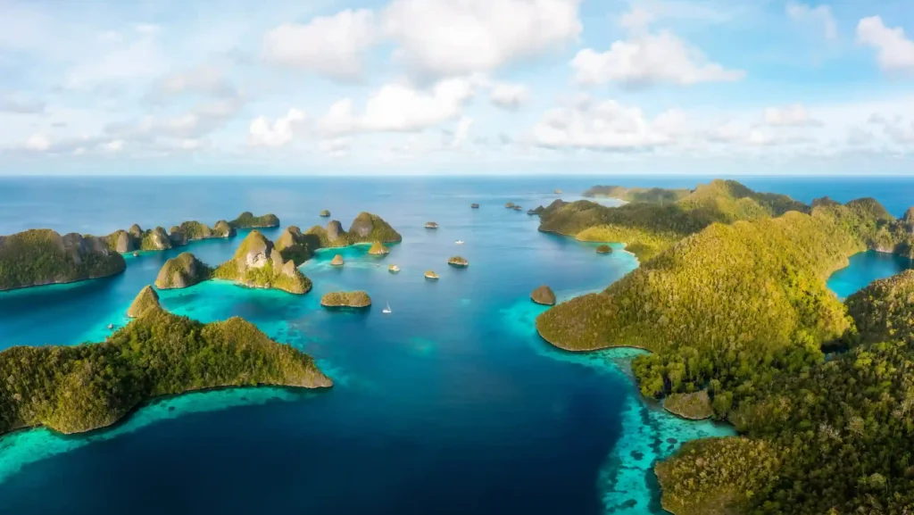 Wayag Island Raja Ampat | Komodo Luxury