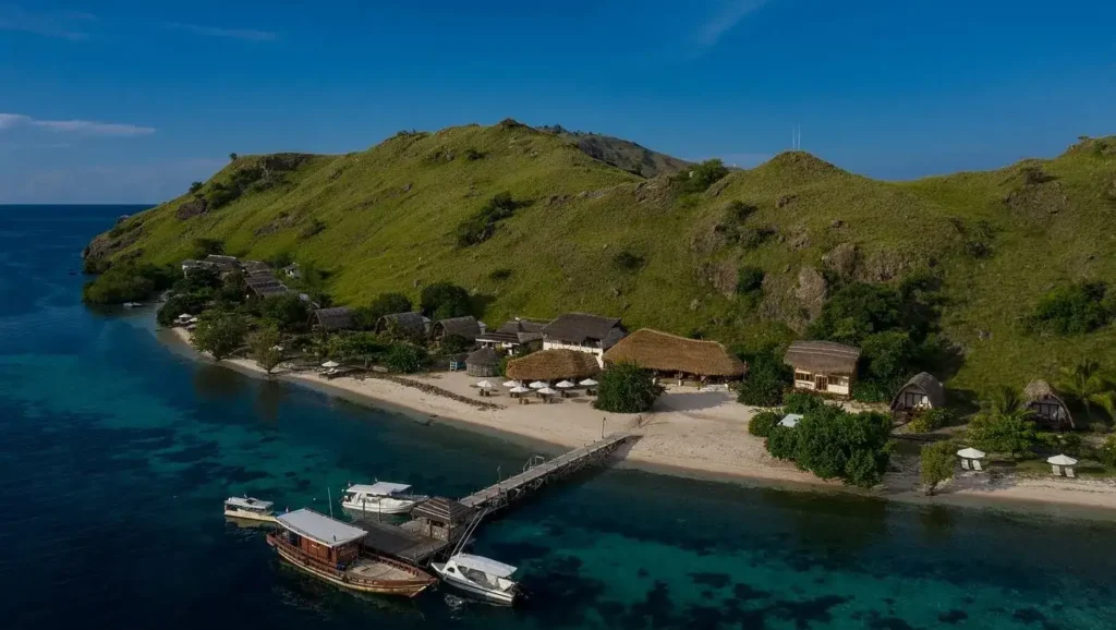 Komodo Resort Sebayur (Source: tripadvisor.co.id)