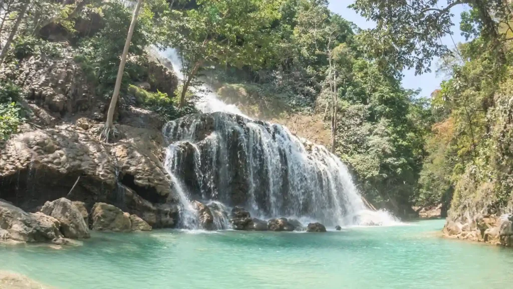 Lapopu Waterfall | Sumba Tour by IndonesiaJuara Trip