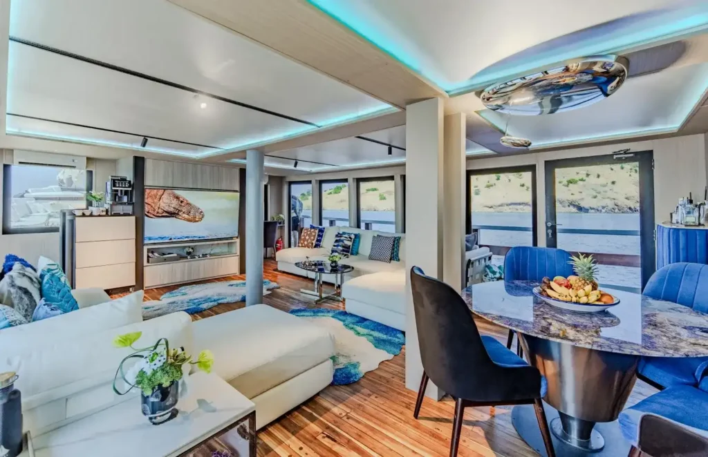 Living Room Kayra Phinisi | Kayra Phinisi Boat Charter | Komodo Luxury