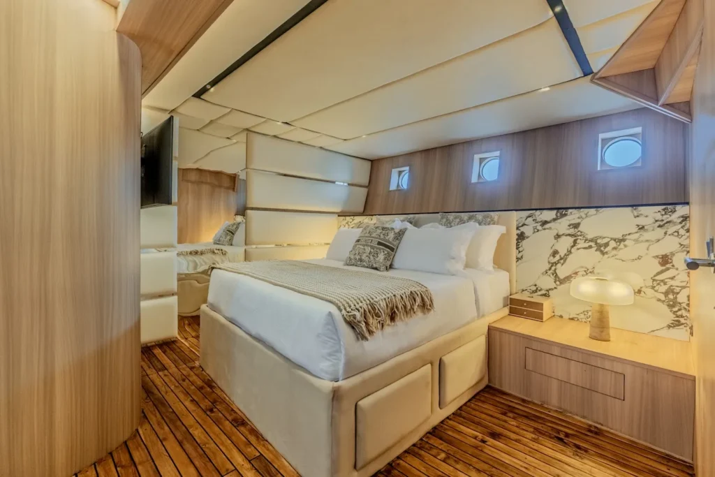 Lower Cabin 1 Kayra Phinisi | Kayra Phinisi Boat Charter | Komodo Luxury