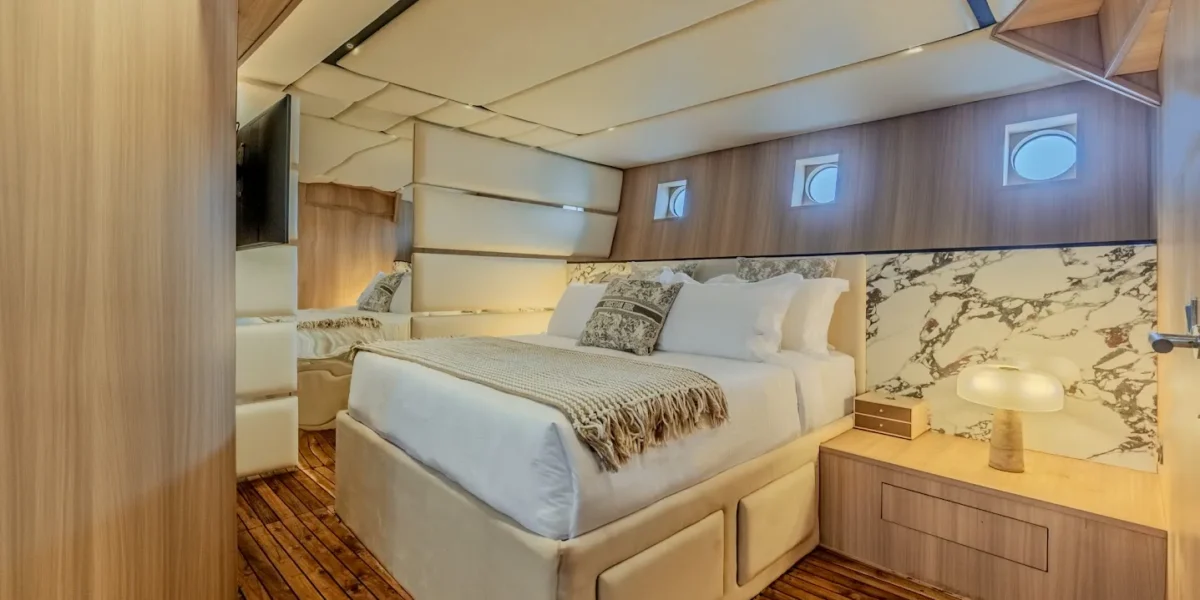 Lower Cabin 1 Kayra Phinisi | Kayra Phinisi Boat Charter | Komodo Luxury