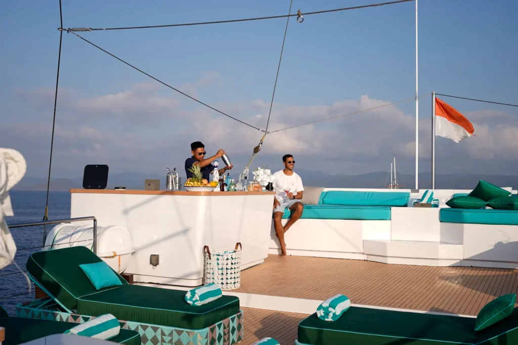 Mini Bar Kayra Phinisi | Kayra Phinisi Boat Charter | Komodo Luxury