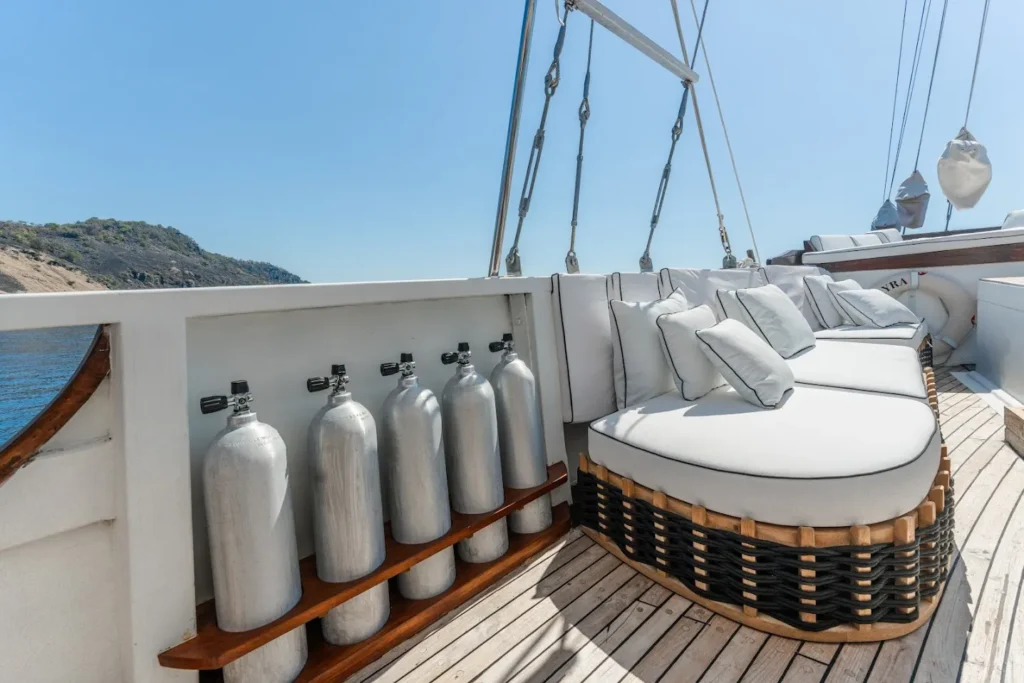 Nitrox Kayra Phinisi | Kayra Phinisi Boat Charter | Komodo Luxury