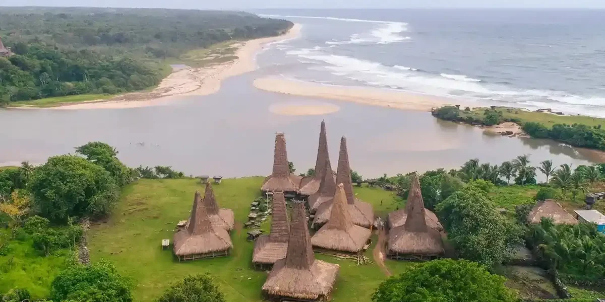 Ratenggaro Village | Sumba Sumba Tour by IndonesiaJuara Trip