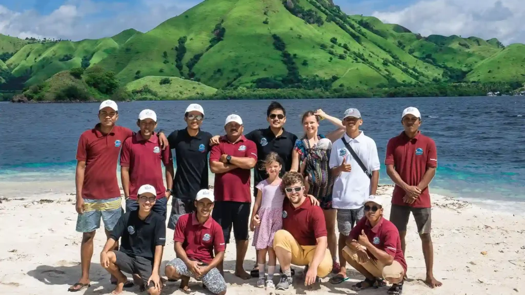 Team IndonesiaJuara Trip | Komodo Luxury