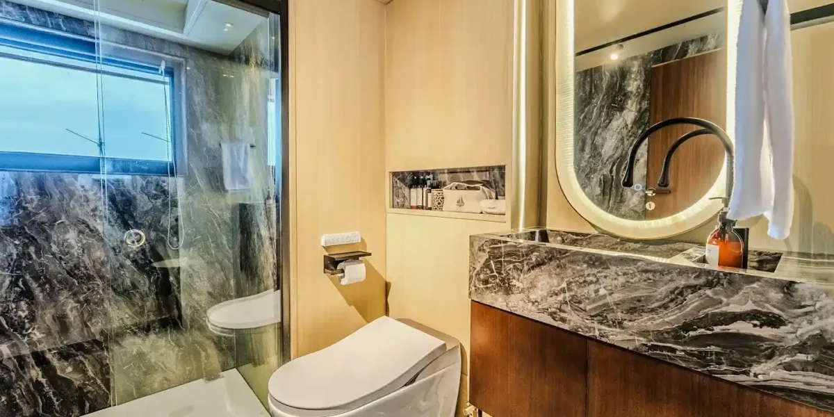 VIP Cabin Bathroom Kayra Phinisi | Kayra Phinisi Boat Charter | Komodo Luxury
