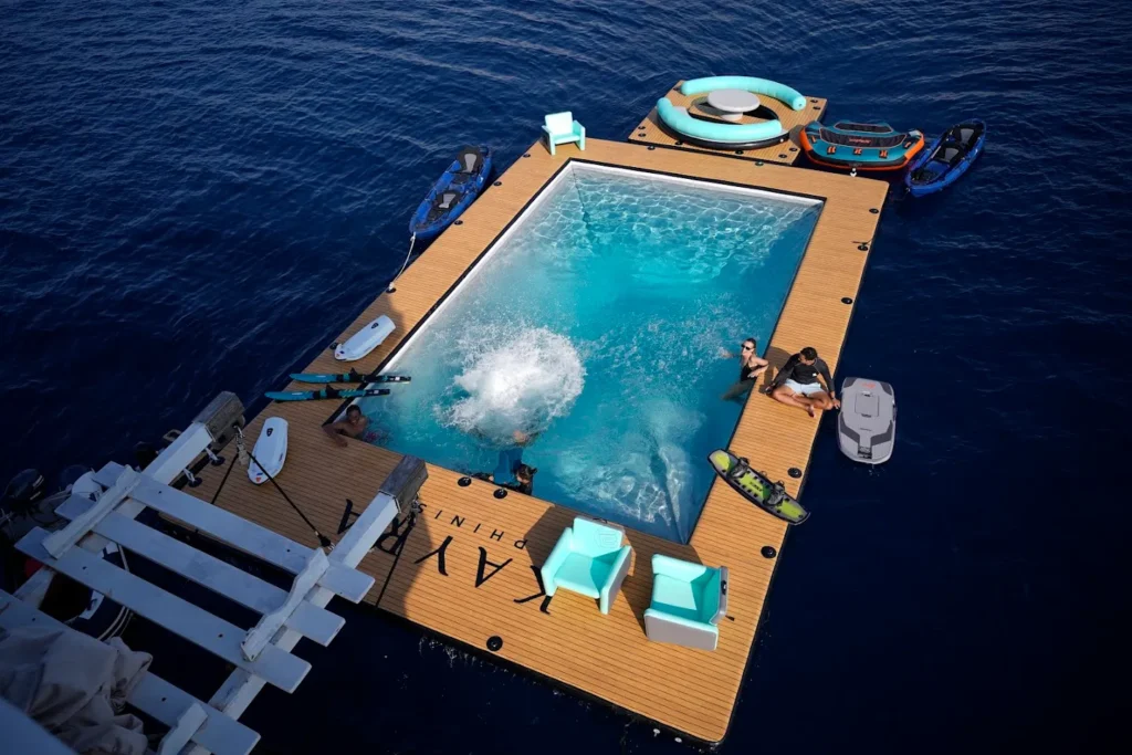 Water Activity Kayra Phinisi | Kayra Phinisi Boat Charter | Komodo Luxury