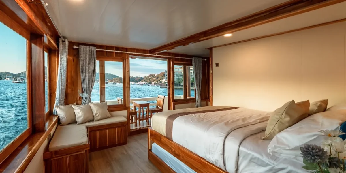 Ayvara Cruise Boat Charter | Ayvara Cruise Master Ocean View Balcony VIew | Komodo Tour | Komodo Luxury