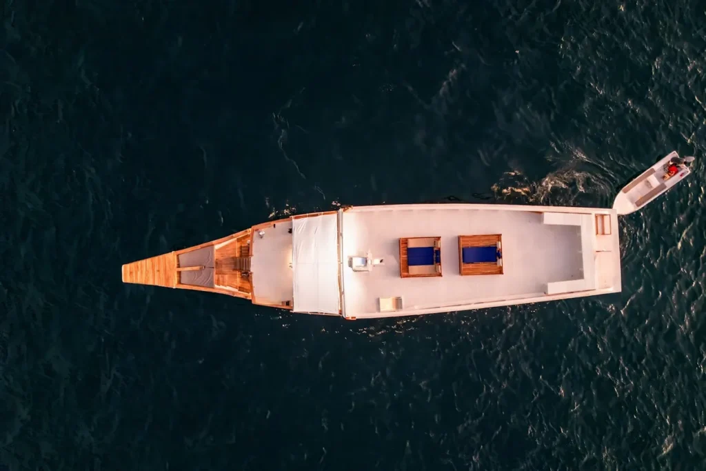 Ayvara Cruise Boat Charter | Ayvara Cruise Rooftop View | Komodo Tour | Komodo Luxury