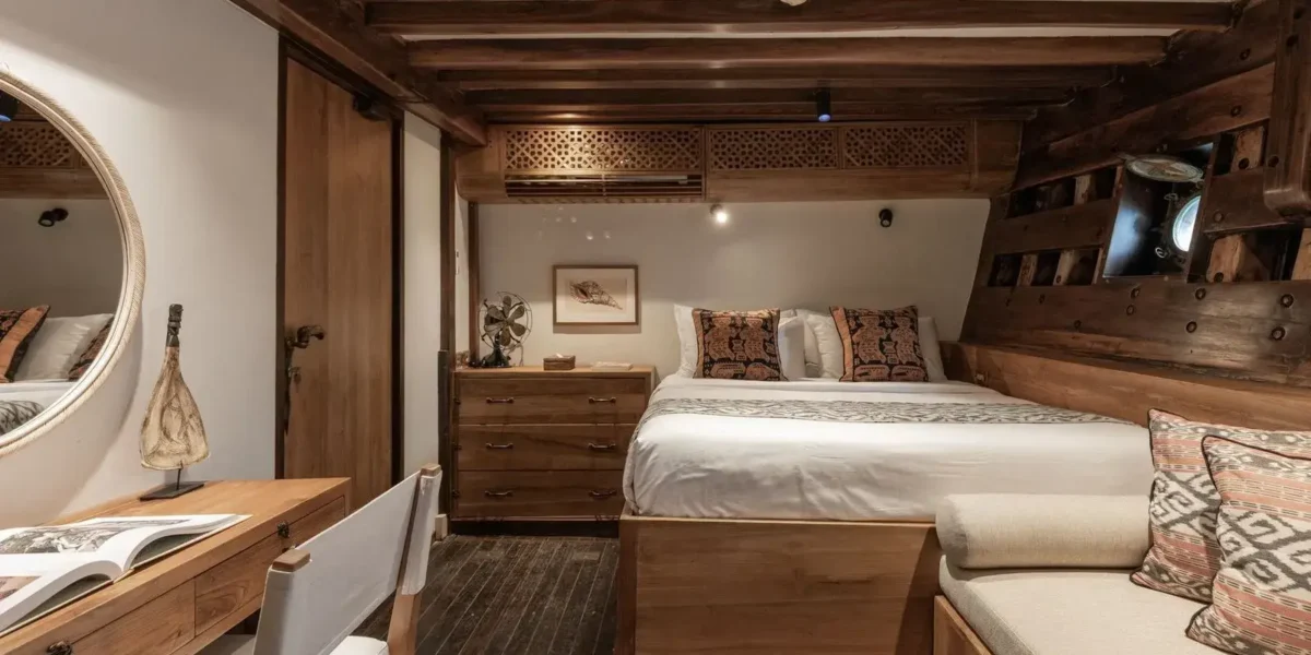 El Aleph Yacht Phinisi Boat Charter | Cabin 4 El Aleph | Komodo Luxury