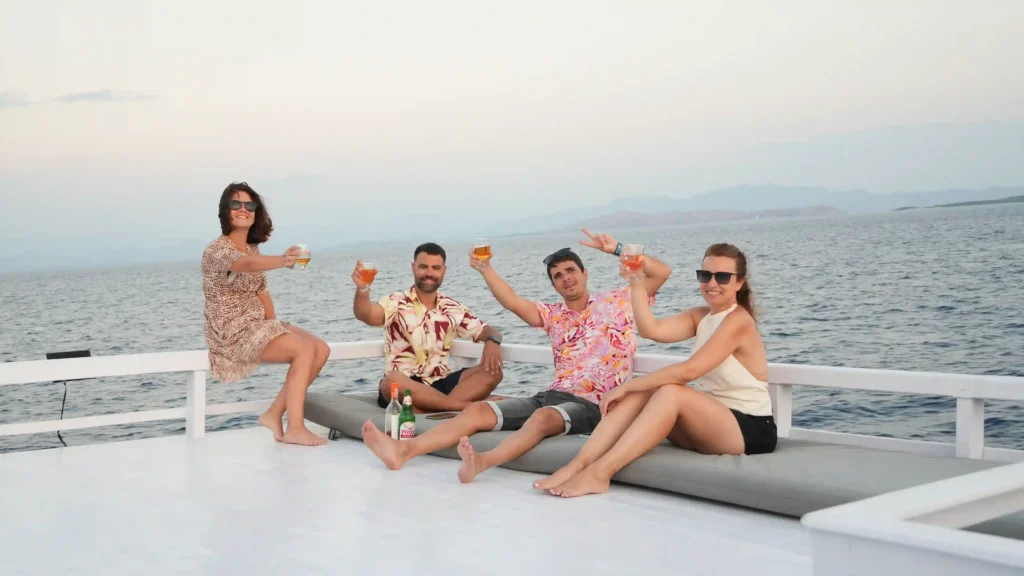 Enjoying Sailing Moment | Komodo Luxury