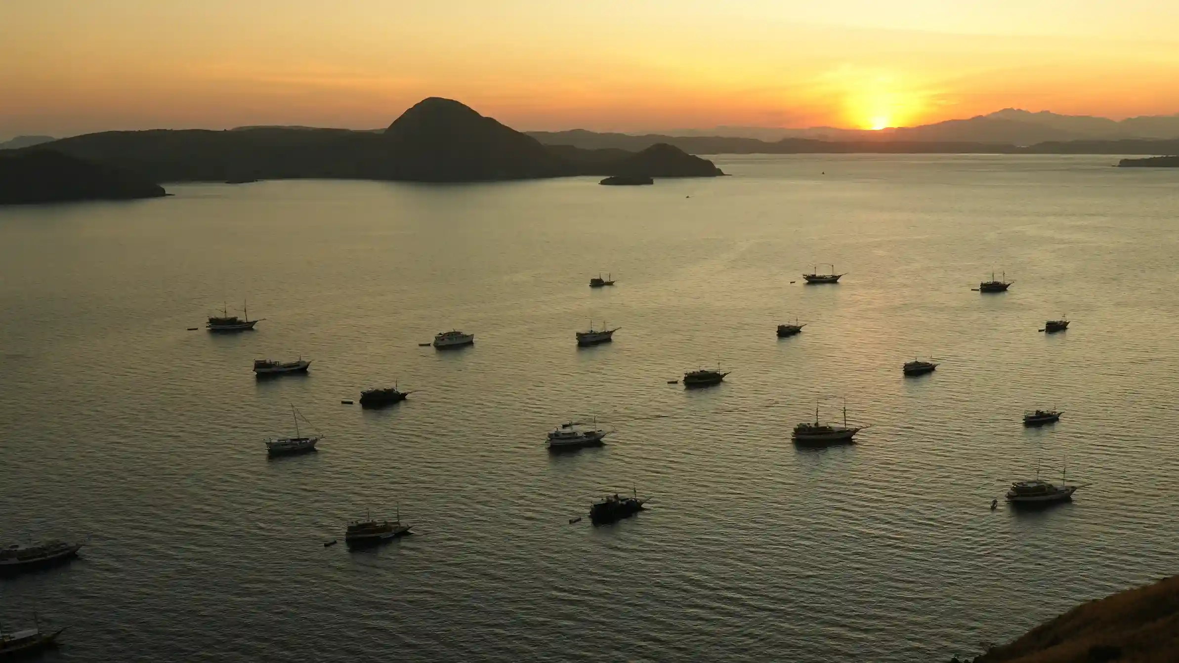 Komodo Island | Komodo National Park | Komodo Island Tour | Komodo Luxury