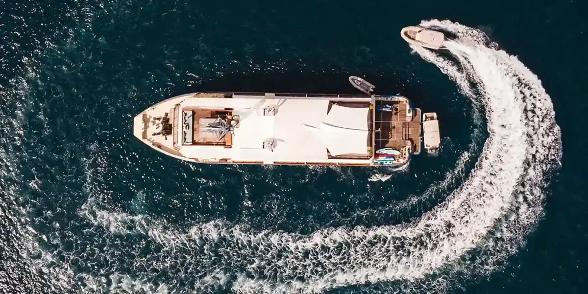 Kudanil Explorer | Sail on Yacht | Komodo Luxury