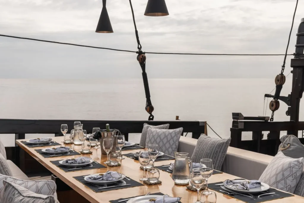 El Aleph Yacht Phinisi Boat Charter | Outdoor Dining Area El Aleph | Komodo Luxury