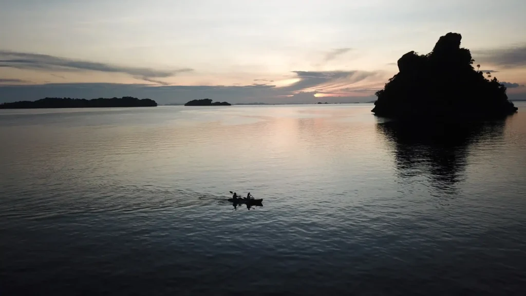 Sunset Raja Ampat | Raja Ampat Liveaboard | Komodo Luxury