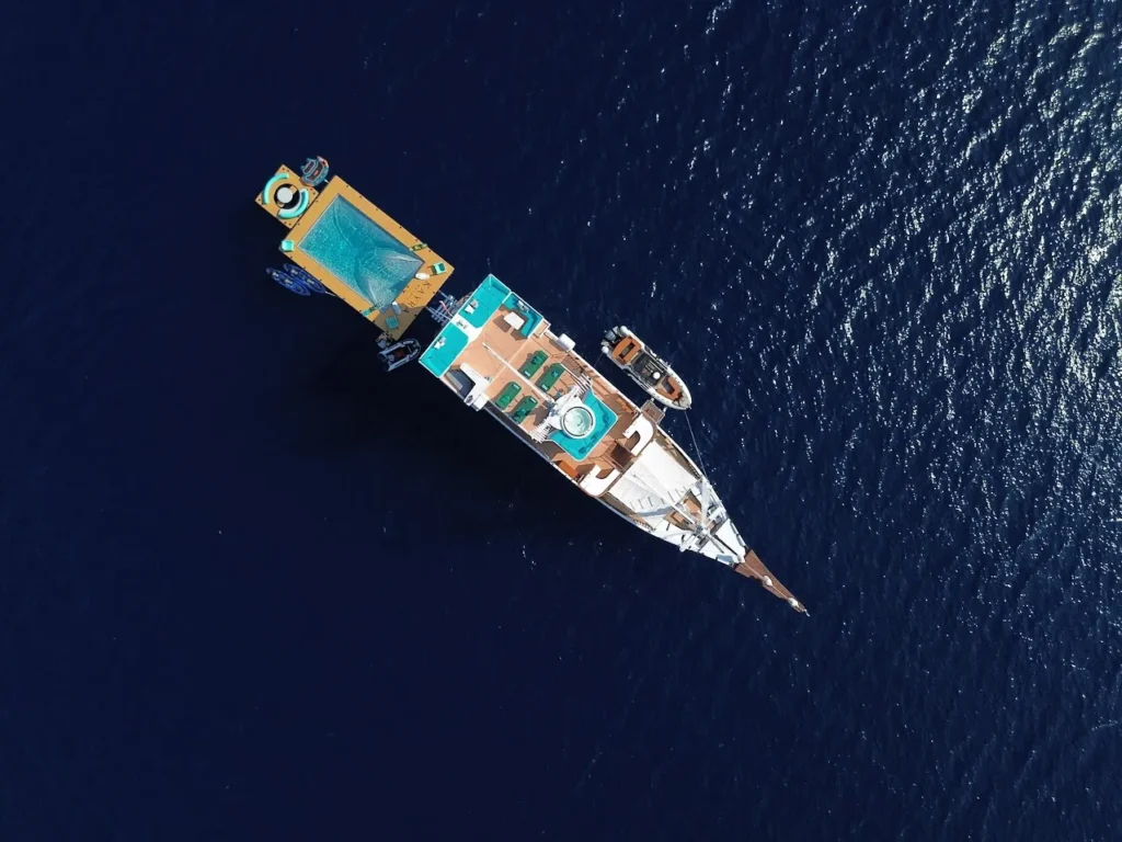 Kayra Yacht Phinisi | Komodo Luxury