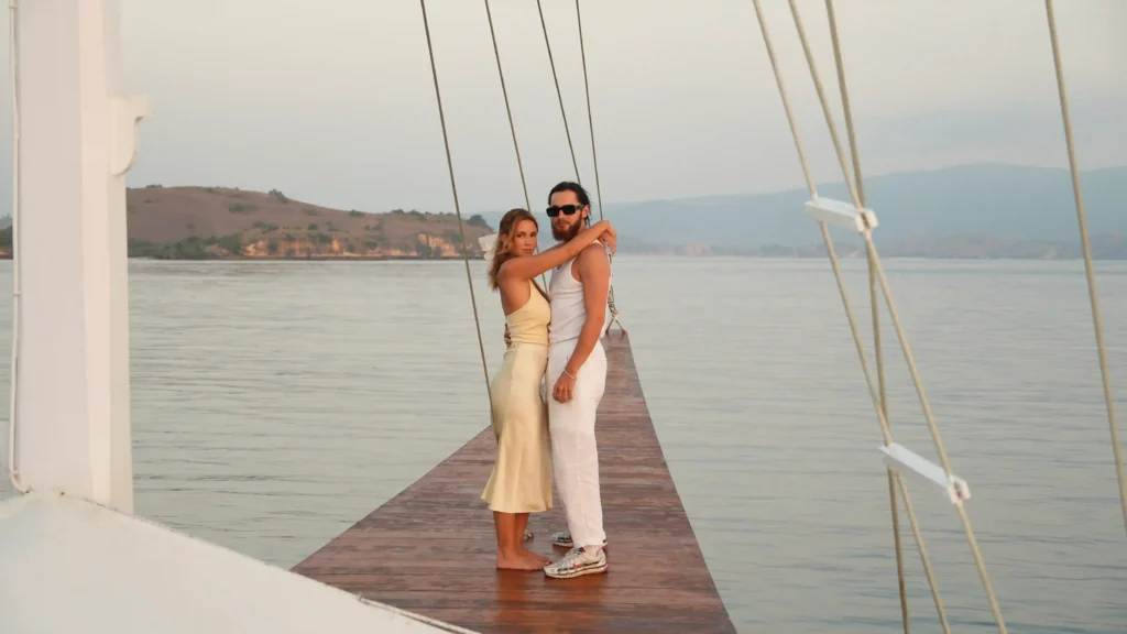 Honeymoon Yacht Charters | How to Book a Yacht in Labuan Bajo | Labuan Bajo Yacht Rental | Komodo Luxury