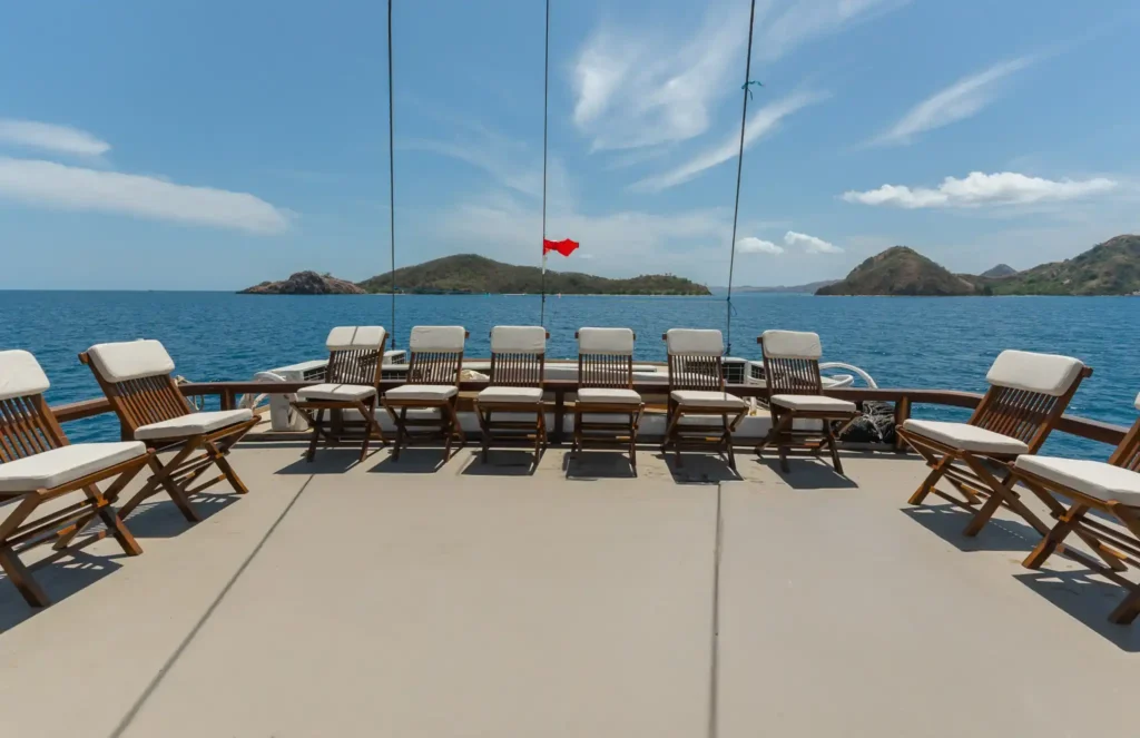 Marea Phinisi Boat Charter | Spacious sundeck area | Komodo Tour | Komodo Luxury