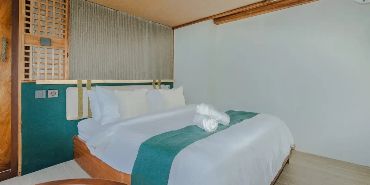 Marea Phinisi Boat Charter | Deluxe Cabin | Komodo Tour | Komodo Luxury