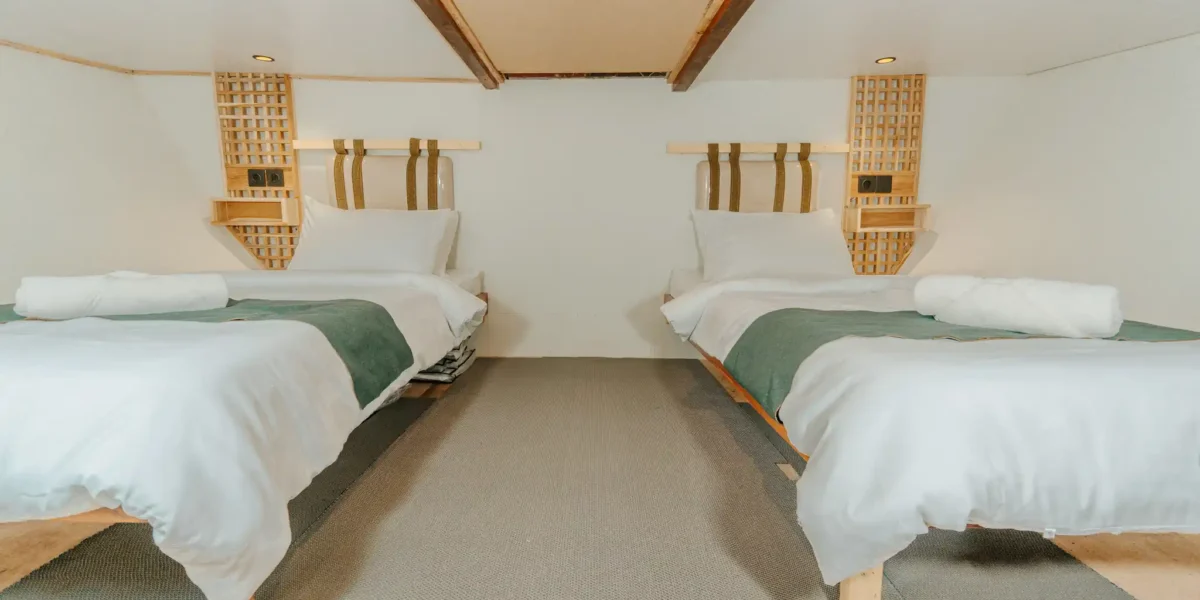 Marea Phinisi Boat Charter | Sharing Cabin 2 | Komodo Tour | Komodo Luxury