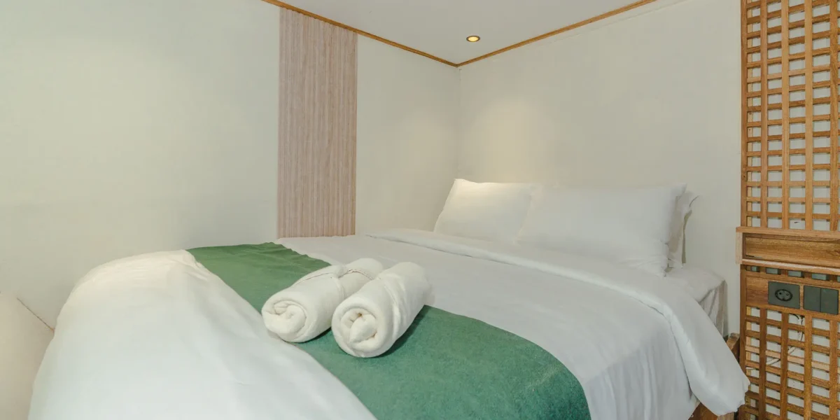 Marea Phinisi Boat Charter | Superior Cabin | Komodo Tour | Komodo Luxury