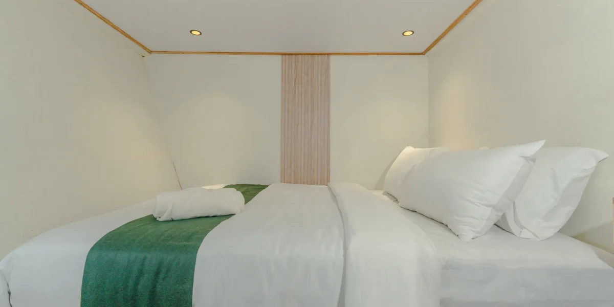 Marea Phinisi Boat Charter | Superior Cabin | Komodo Tour | Komodo Luxury