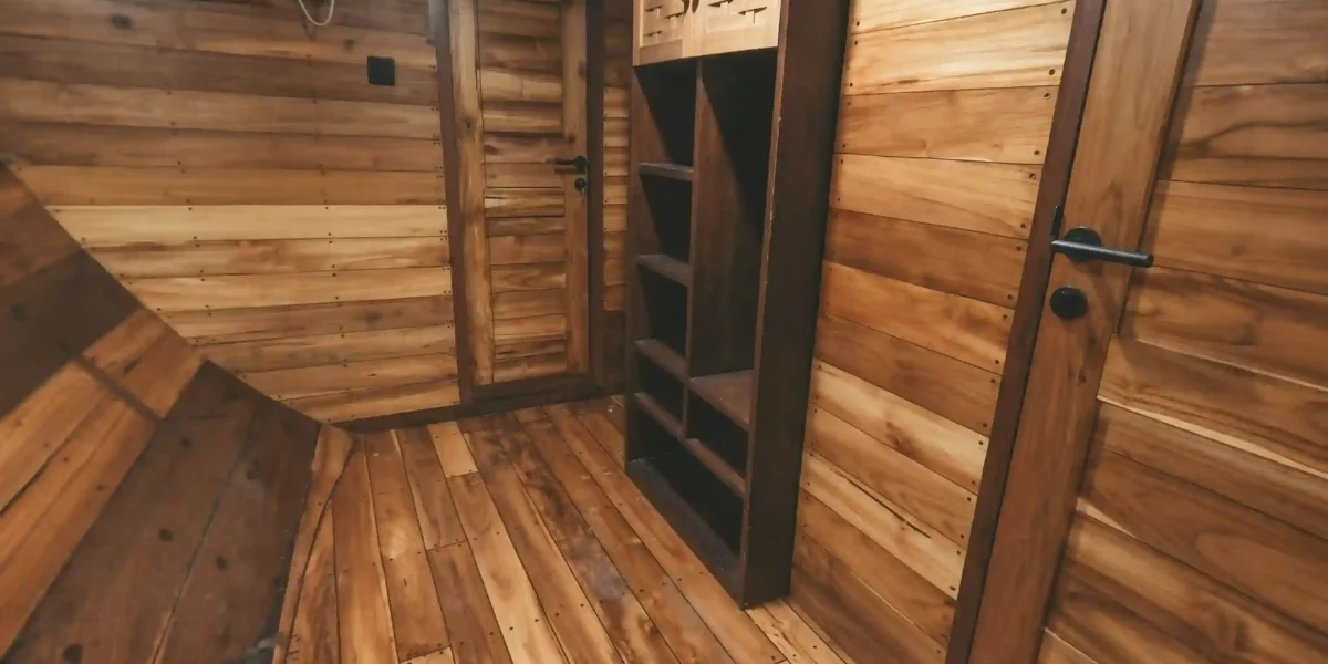 Aruna Cabin | Kanthaka Phinisi Boat Charter | Komodo Tour | Komodo Luxury