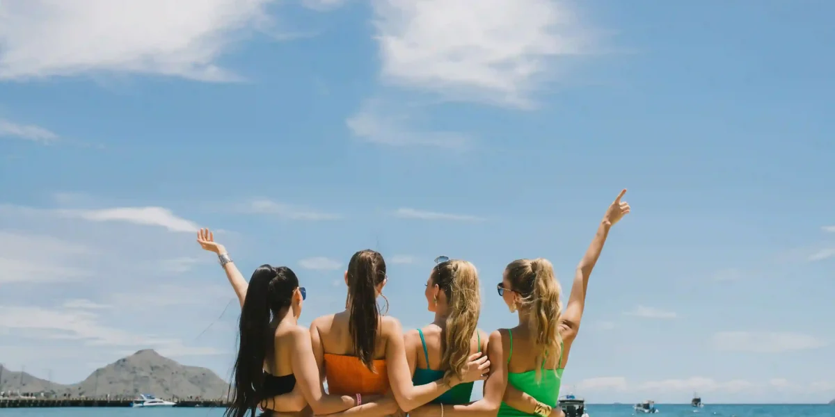 Guests with Komodo Luxury | Momment With KomodoLuxury