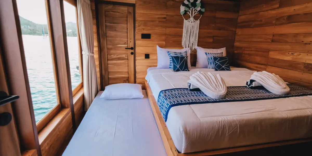 Nandini Cabin | Kanthaka Phinisi Boat Charter | Komodo Tour | Komodo Luxury