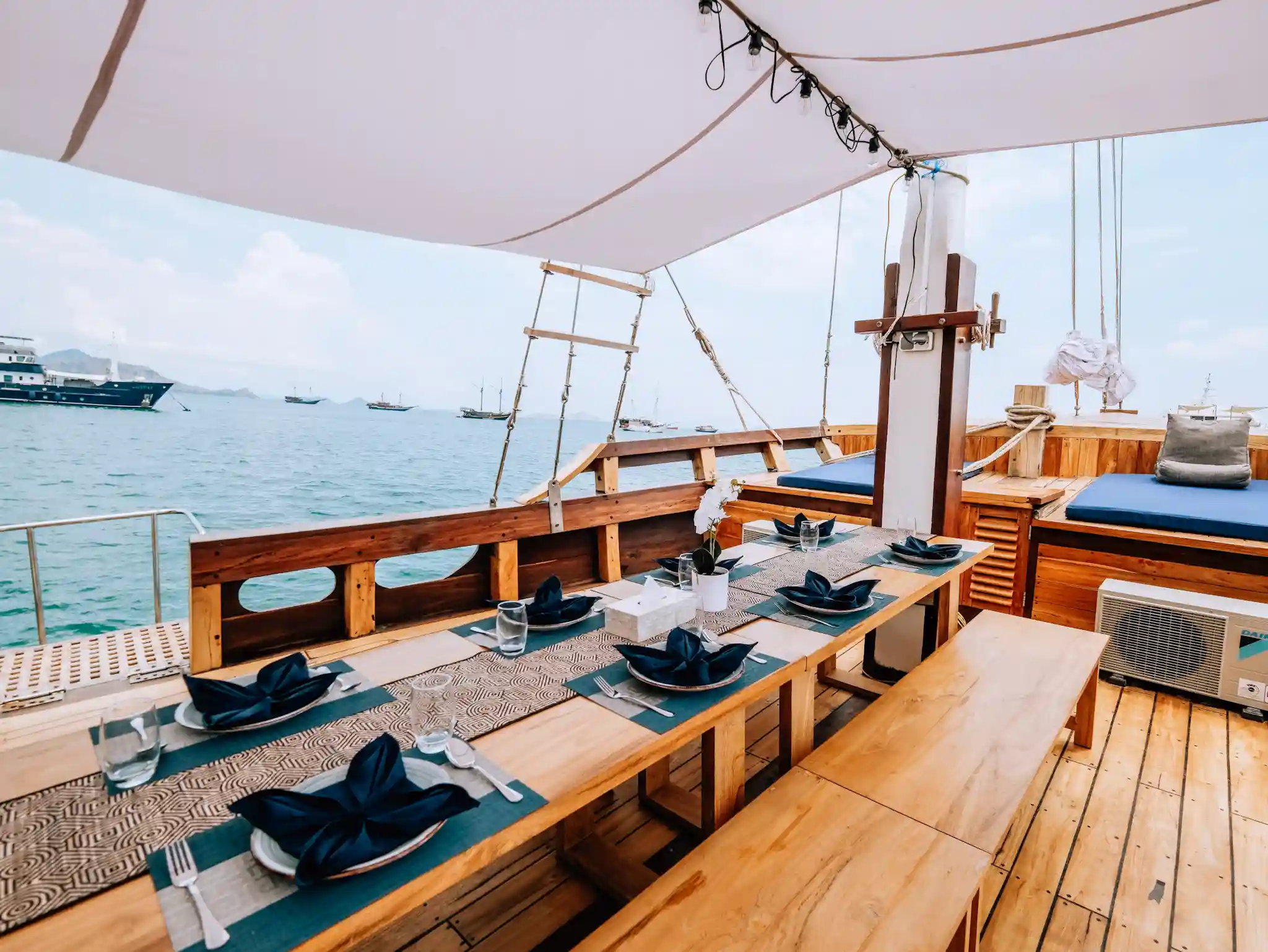 Outdoor Dining & Front Deck Area | Kanthaka Phinisi Boat Charter | Komodo Tour | Komodo Luxury