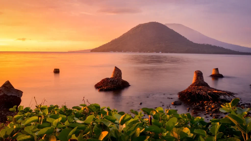 Spice Island Indonesia | (source wikimedia commons)