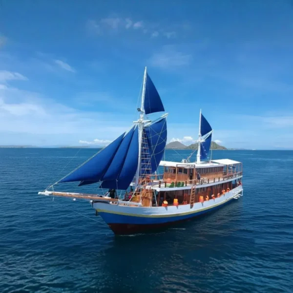 Arfisyana 2 Phinisi Boat Charter | Arfisyana 2 Phinisi Exterior | Komodo Luxury