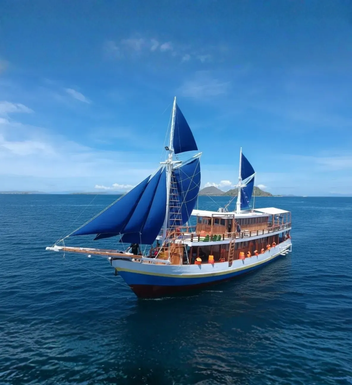 Arfisyana 2 Phinisi Boat Charter | Arfisyana 2 Phinisi Exterior | Komodo Luxury