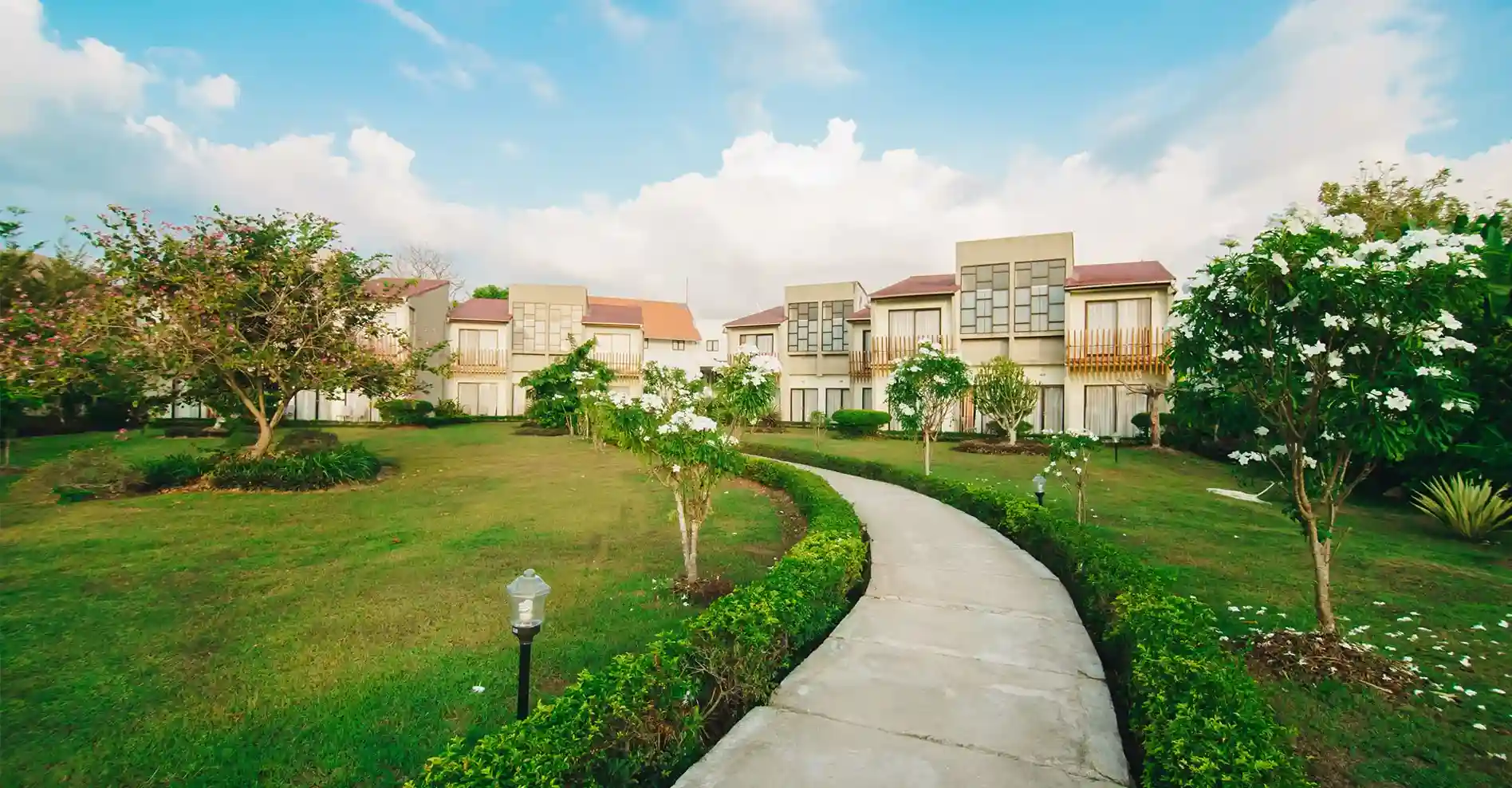 Luwansa Beach Resort Labuan Bajo | Luxury Accommodation Komodo Luxury (Source marriott)