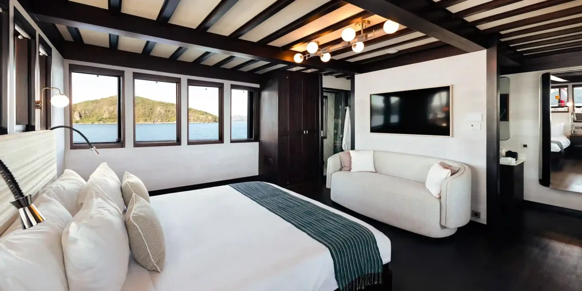 Vela Phinisi Boat Charter | Master Cabin | Komodo Luxury