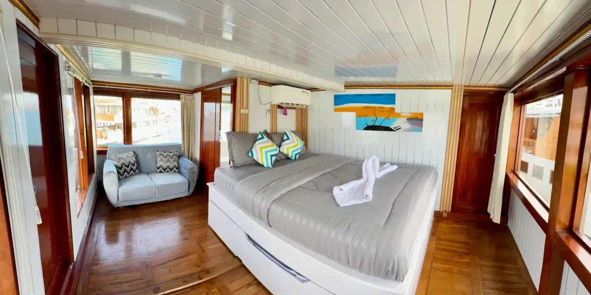 Sumbawa Cabin – Princes Nabila Phinisi | Komodo Luxury