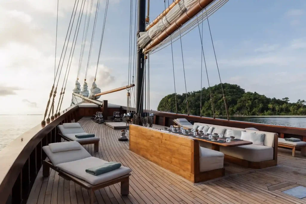 Outdoor Dining Area | Vela Phinisi Boat Charter | Komodo Luxury