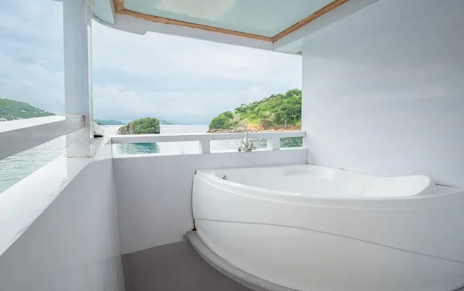 Ahsana Liveaboard  Boat Charter Signature Cabin Balcony | Komodo Luxury