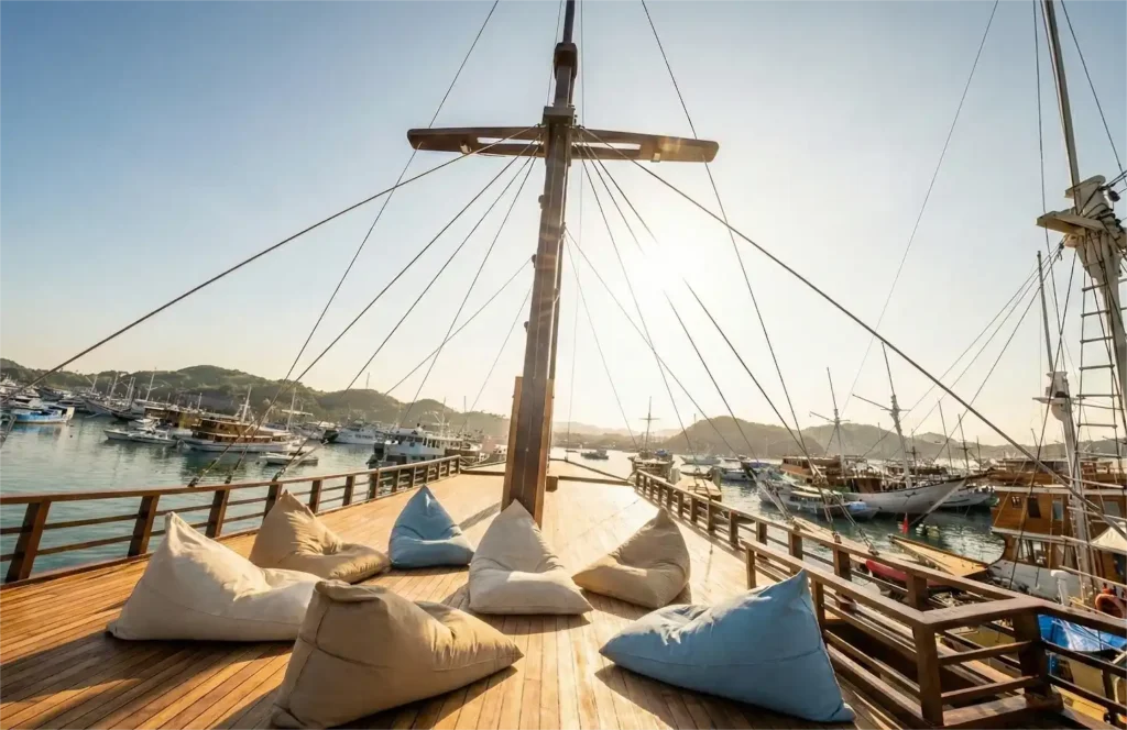 Naturalia Cruise Sundeck Area | Komodo Tour | Komodo Luxury