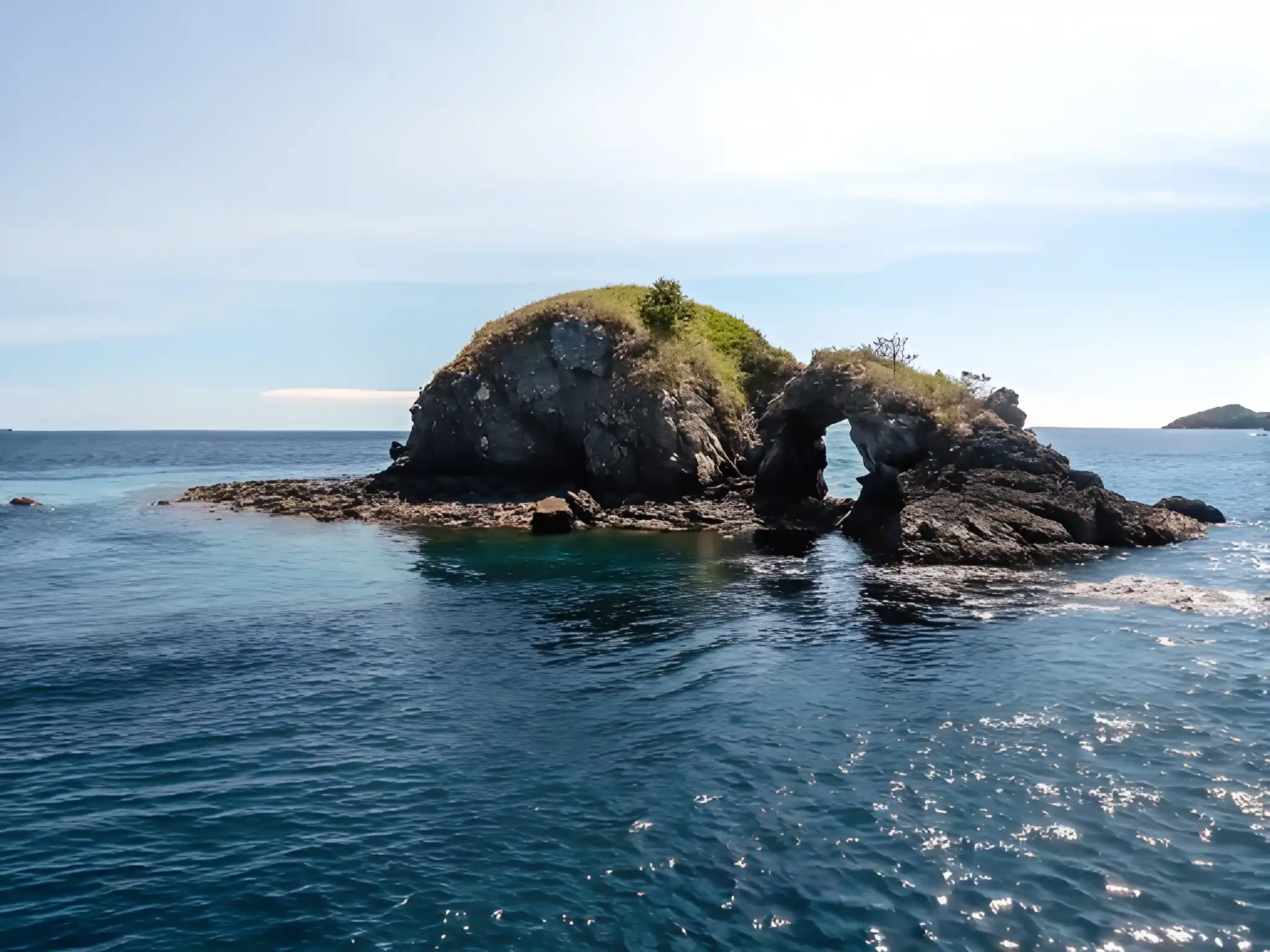 Batu Bolong Dive Site