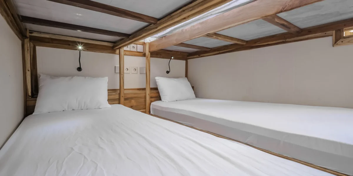 cabin 6 Ahsana Liveaboard boat charter2