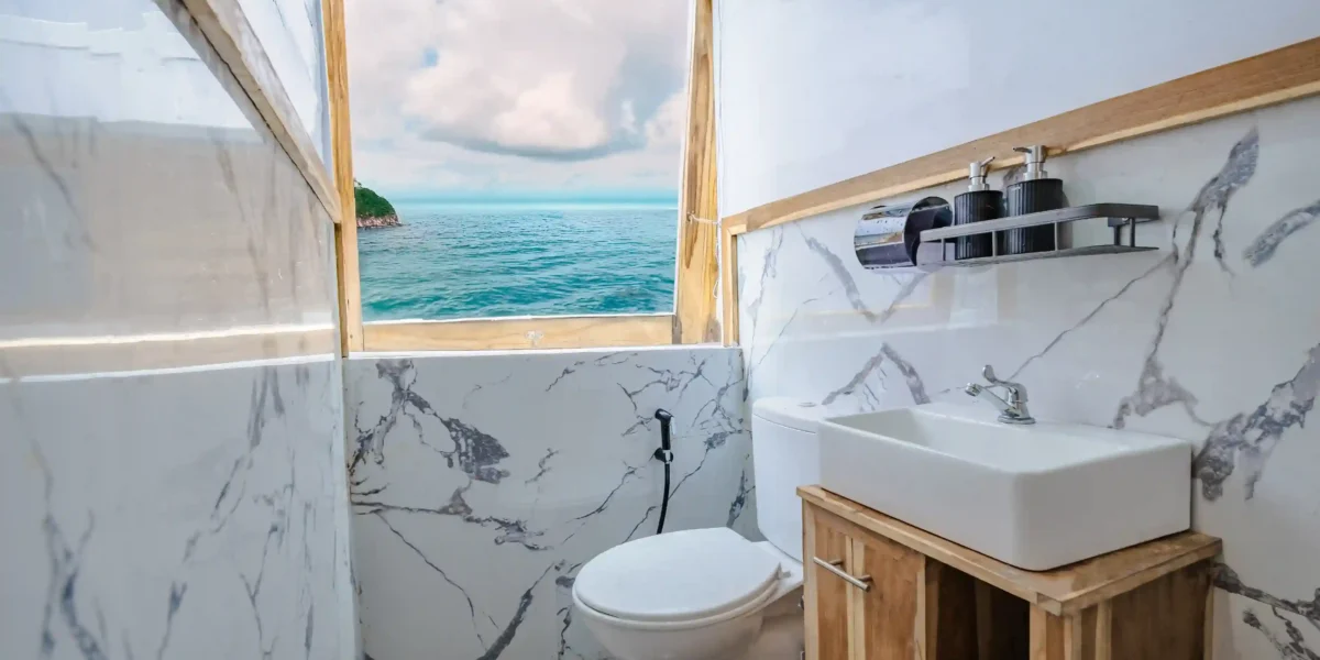 cabin 6 bathroom Ahsana Liveaboard boat charter6