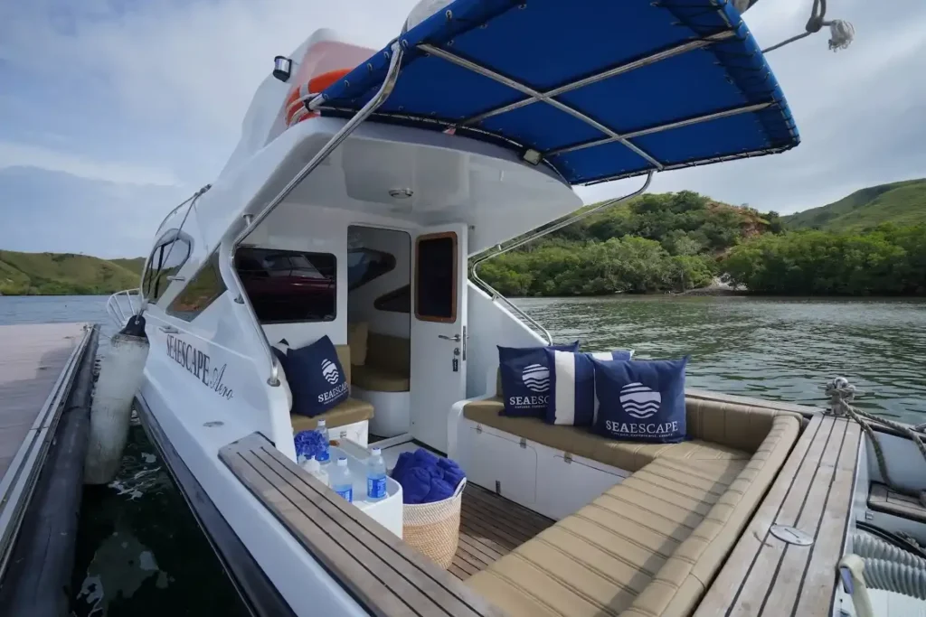 Sea Escape Aero Speeboat Charter Chill Area | Komodo Luxury