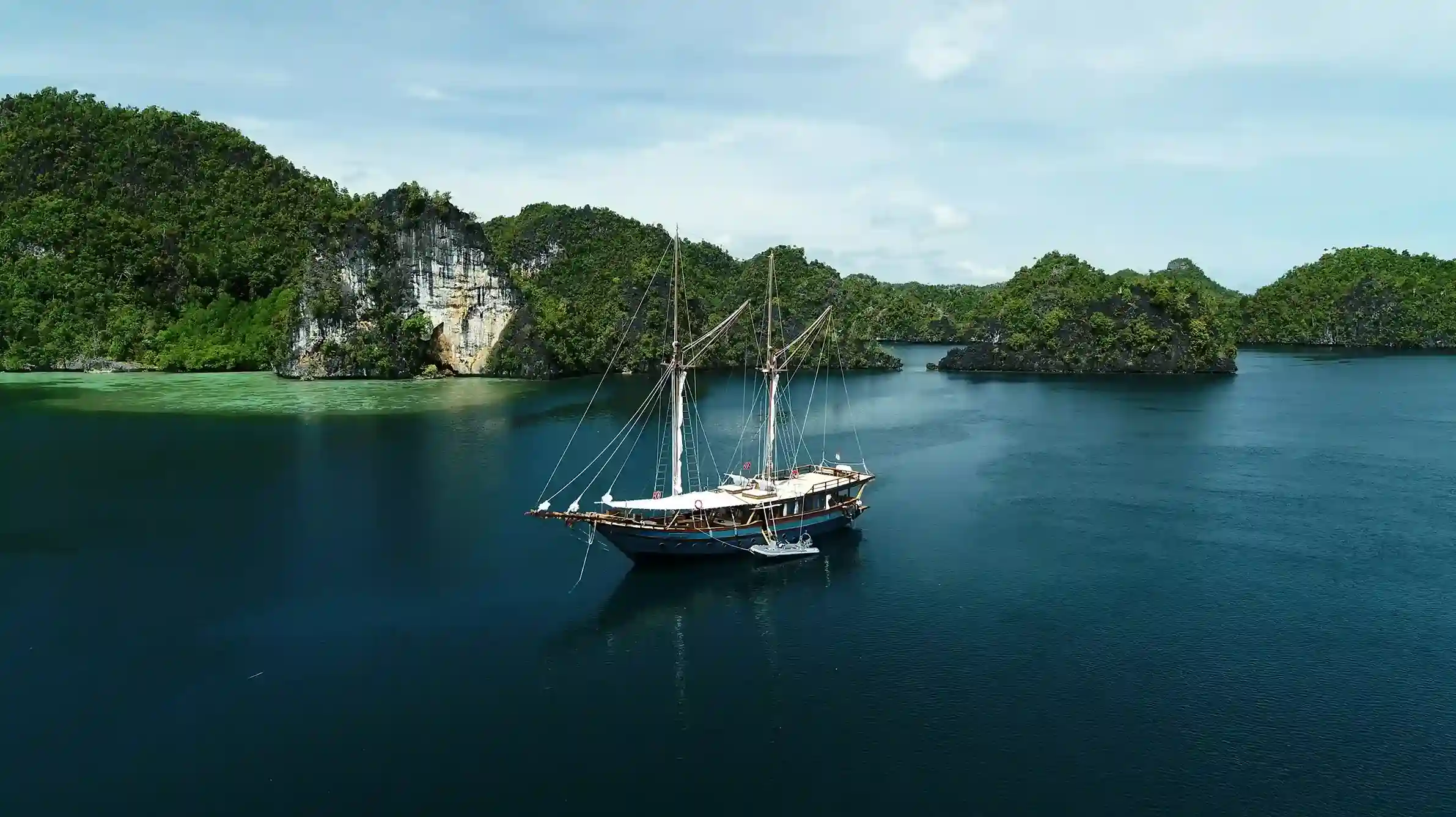 Harfat Raja Ampat | Komodo Luxury