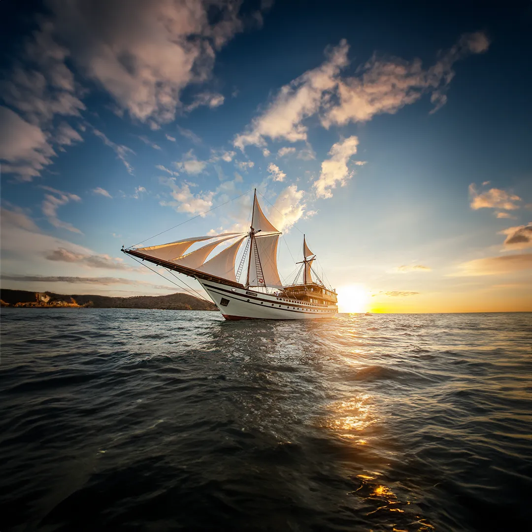 Komodo Luxury - Contact Us