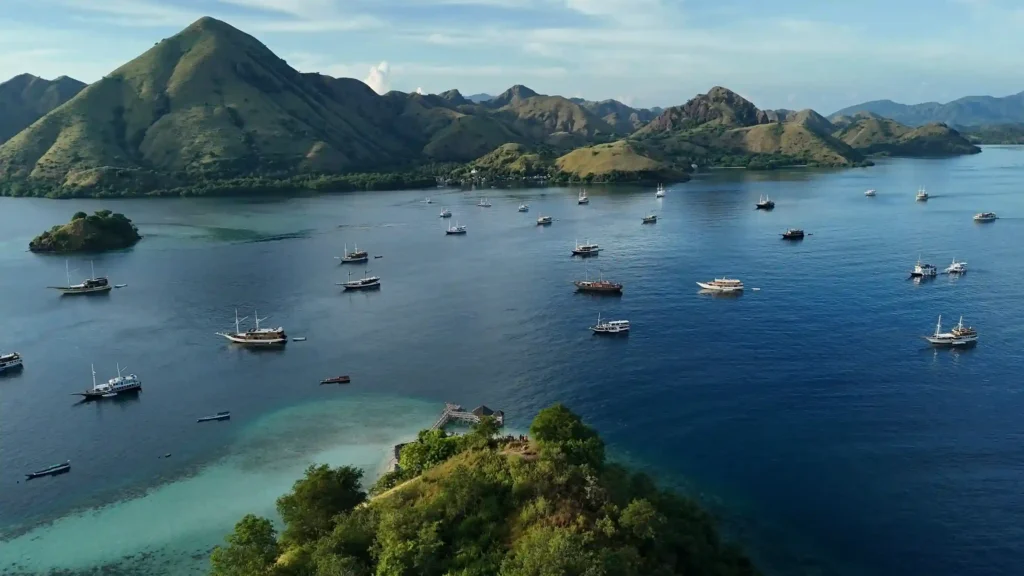 الإبحار في حديقة كومودو الوطنية Komodo Luxury