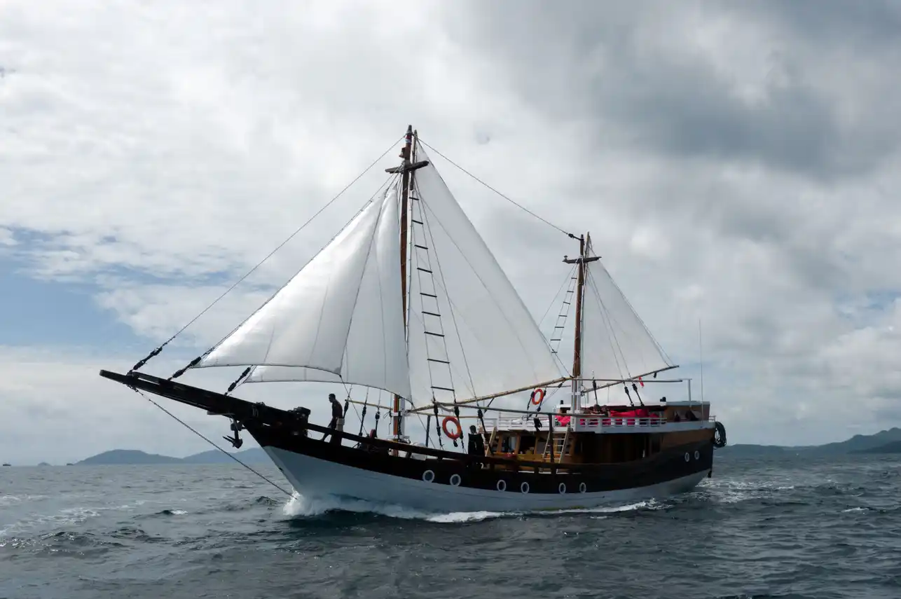 Akomo Isseki Liveaboard