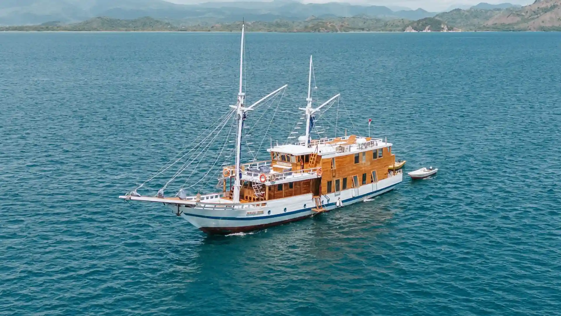 Baraka Phinisi | Komodo Luxury